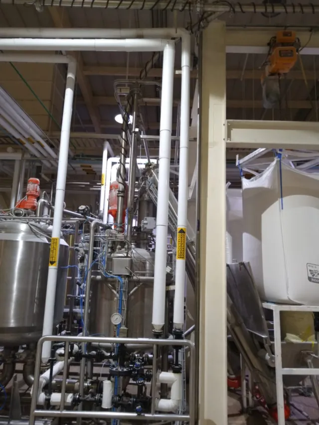 Enchaquetado en planta de alimentos
